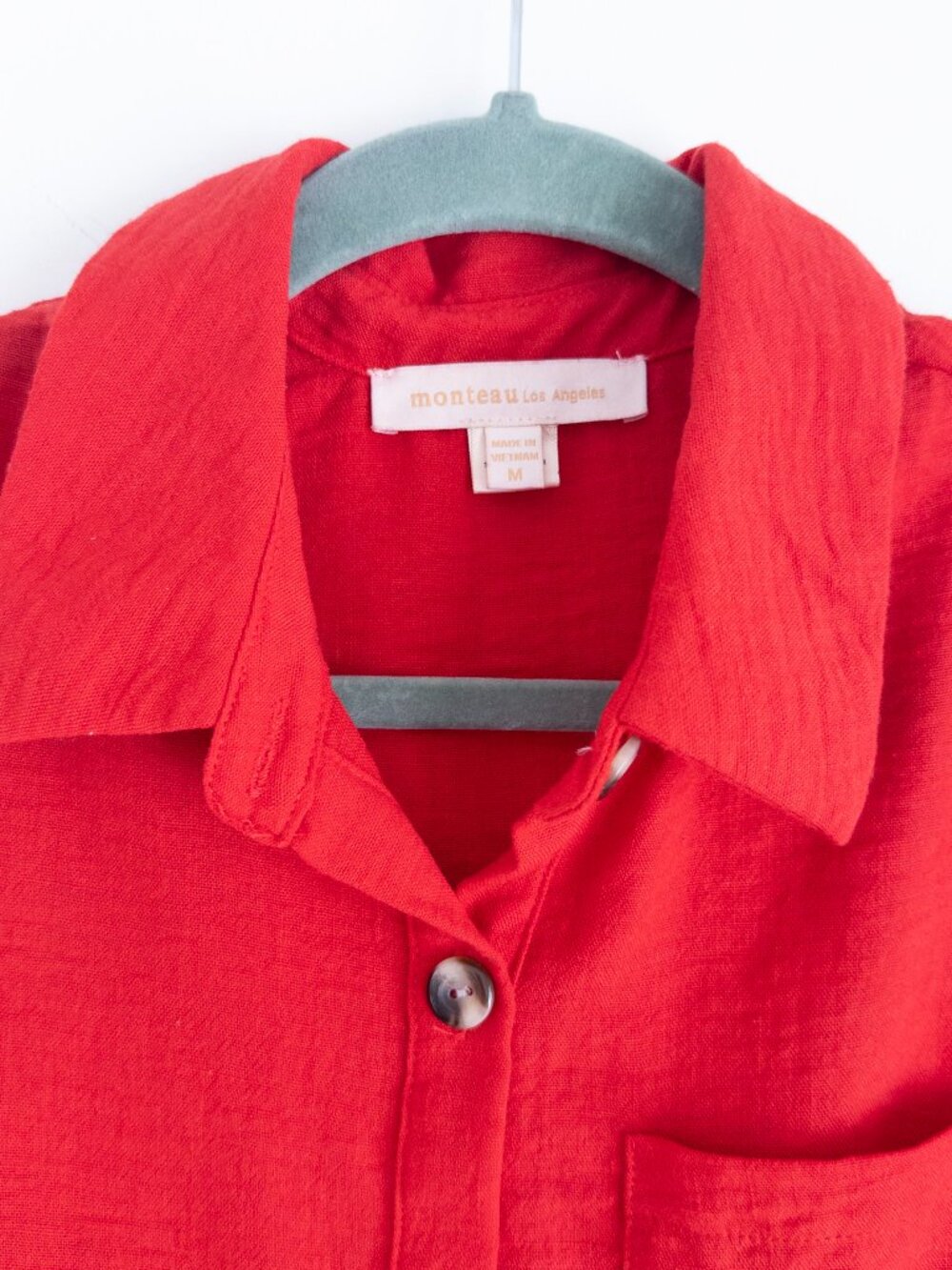 Monteau Los Angeles Women's Red Textured Sleeveless Button Down Shirt Medium - Picture 4 of 8